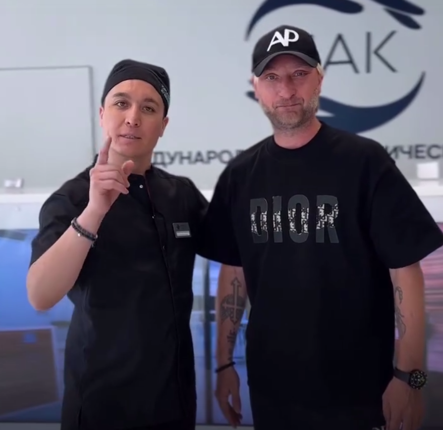 Тимур Хайдаров и Евгений Плющенко. Фото: соцсети / @dr.timur_khidarov