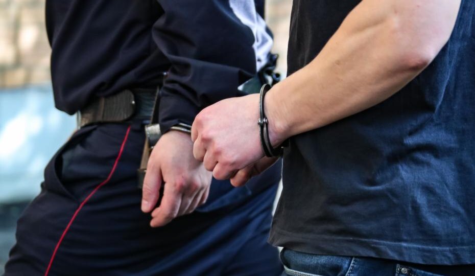 Оборотни в погонах: в Петербурге арестованы коррумпированные сотрудники МЧС