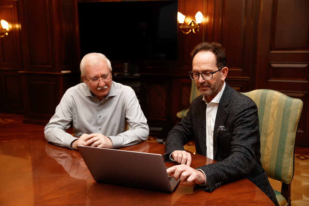 Встреча Главы Космической Нации Игоря Ашурбейли и министра науки Асгардии профессора Флориса Ваутса