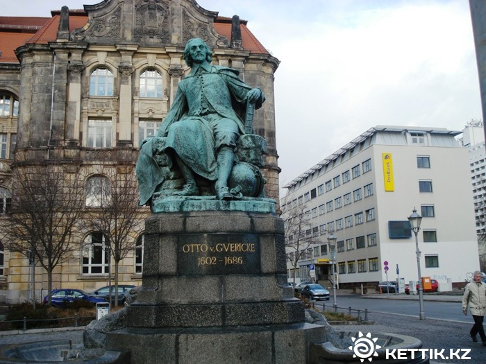 Вот так мы с ним и познакомились