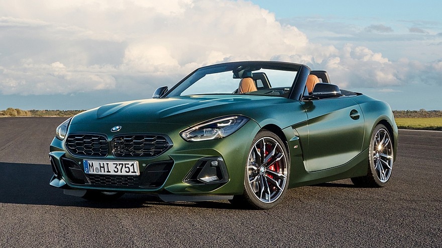    На фото: BMW Z4 M40i Pure Impulse