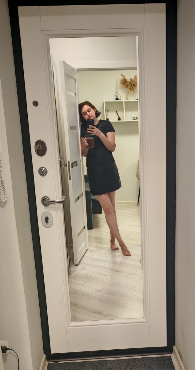 Как раз сварила кофе, жду туристов в серой квартире 