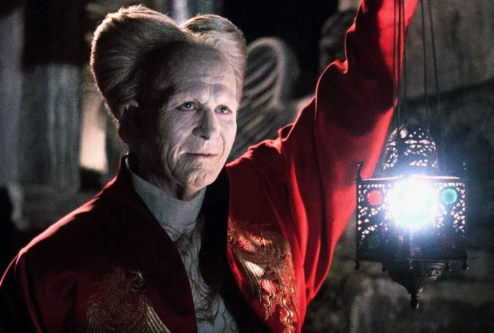 Гэри Олдмен в роли легендарного Графа Дракулы
