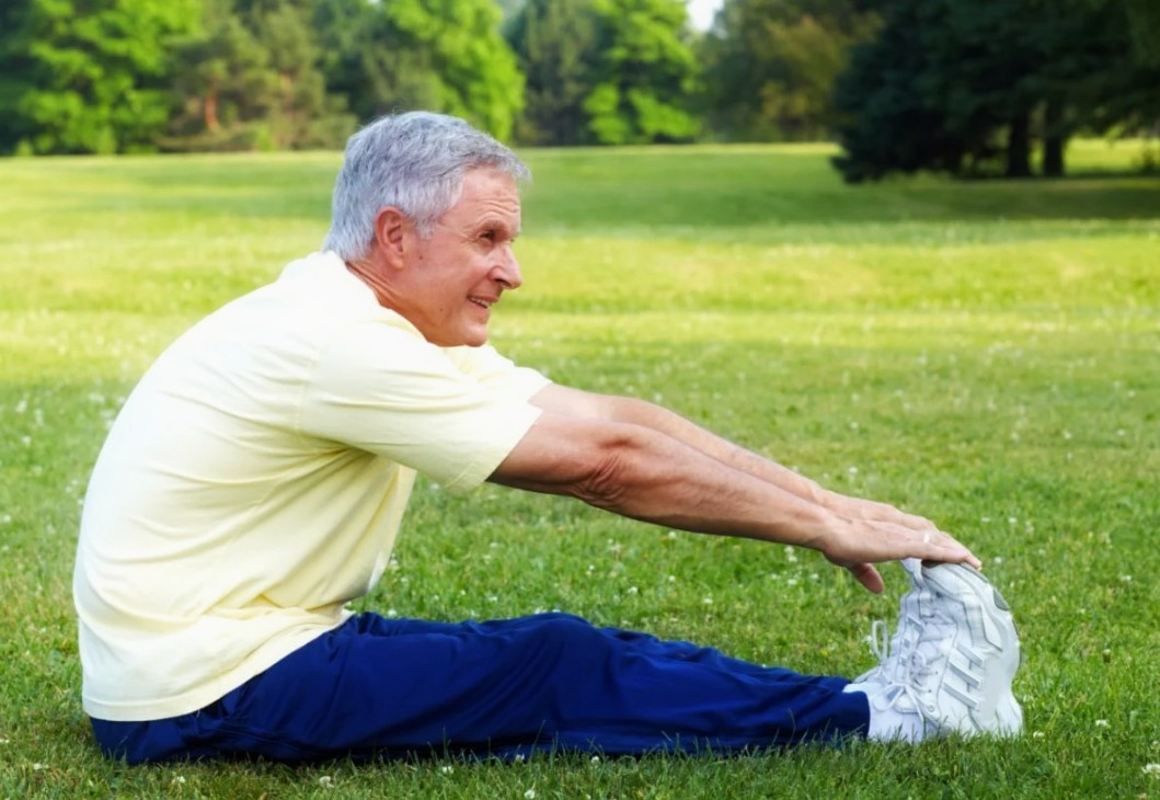 Важно: ты не должен чувствовать себя убитым после тренировки. Наоборот — лёгкая приятная усталость и прилив энергии. Именно такие ощущения говорят, что ты на верном пути.
