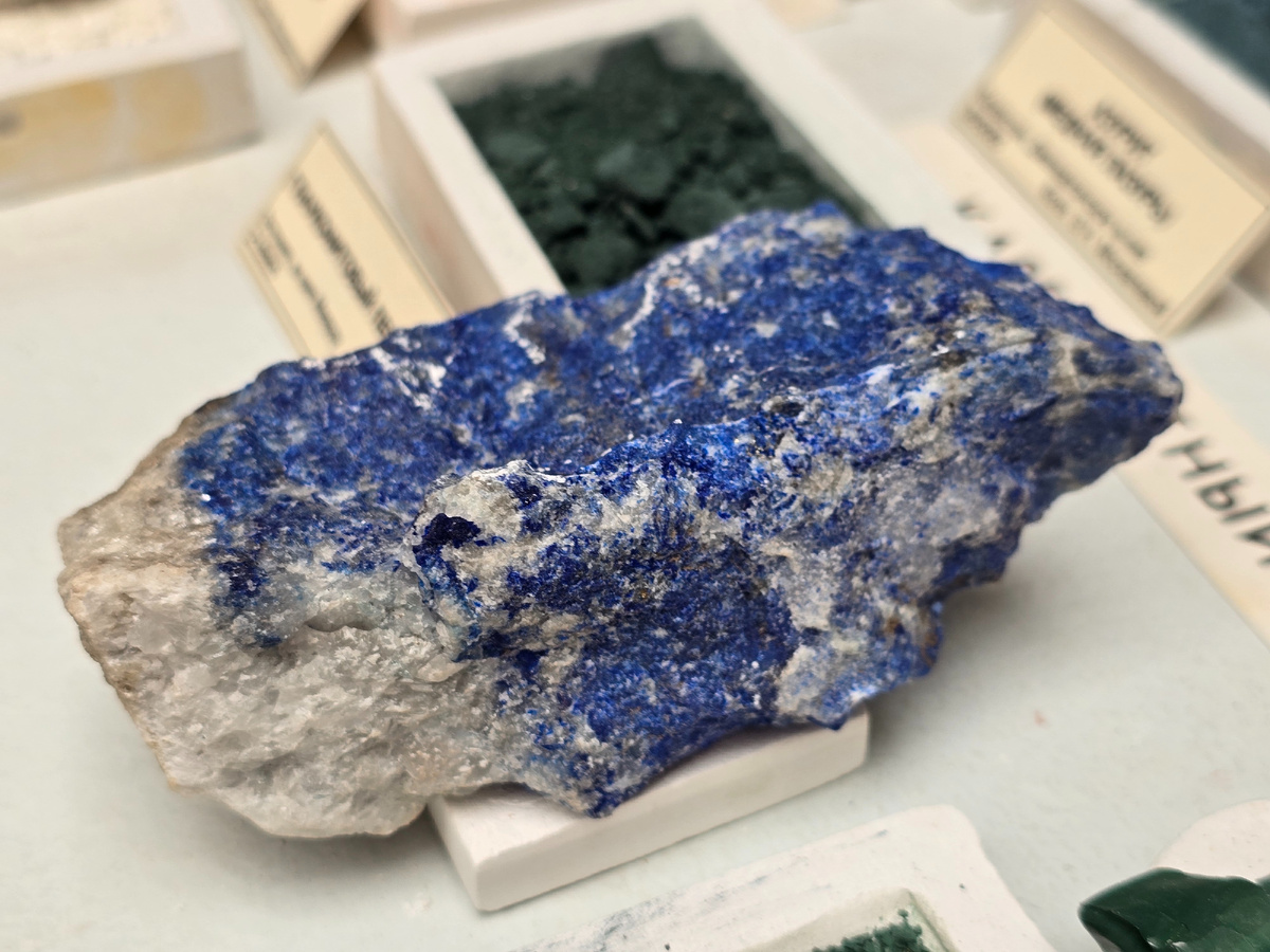 Лазурит, Западный Памир