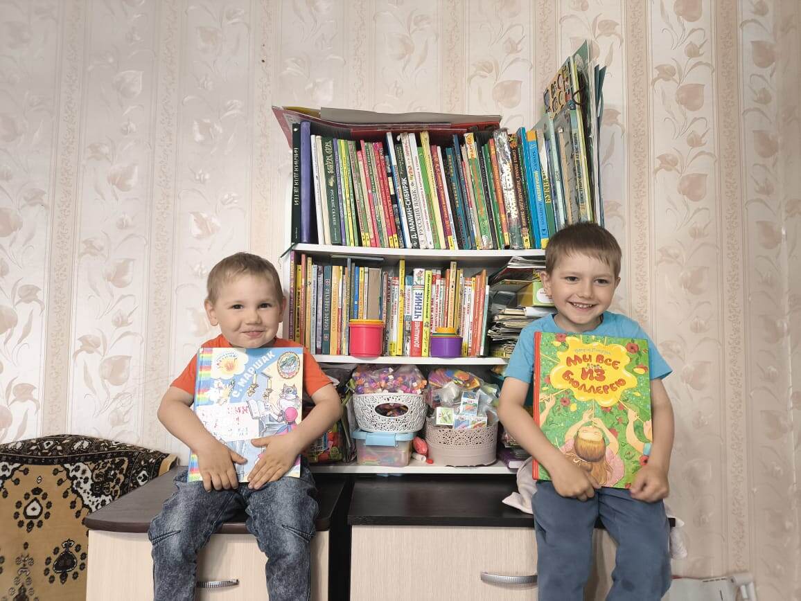 Максик и Витя помогают маме работать 🤫🥳🥰😁