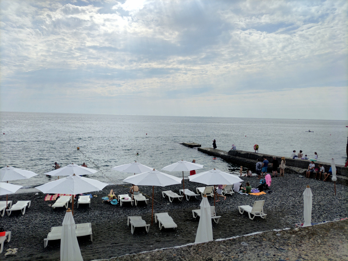 Пляж в Адлере