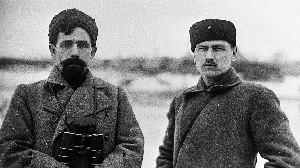 Дыбенко (слева) и Крыленко. Революционер, первый народный комиссар по морским делам Павел Ефимович Дыбенко (1889-1938)