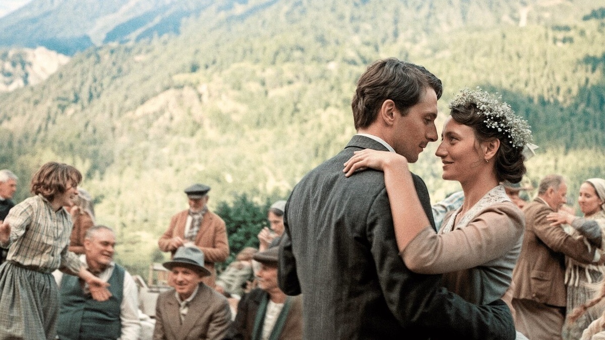 Кадр из фильма «Горная невеста», 2024 год, режиссер Маура Дельперо