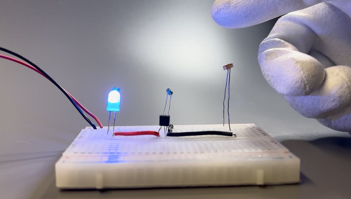 LDR (фоторезистор) сопротивление максимальное