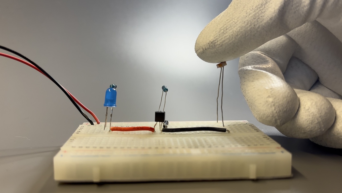 LDR (фоторезистор) сопротивление максимальное 