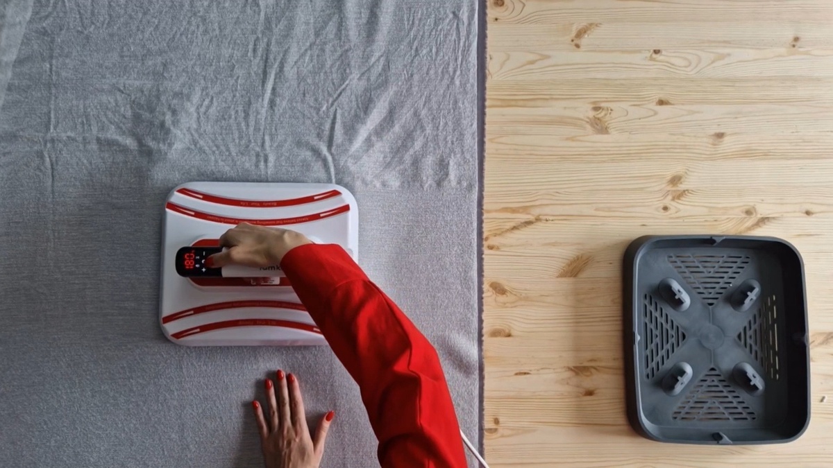 Свою пробу пера я в итоге на этой же костюмке и делала))