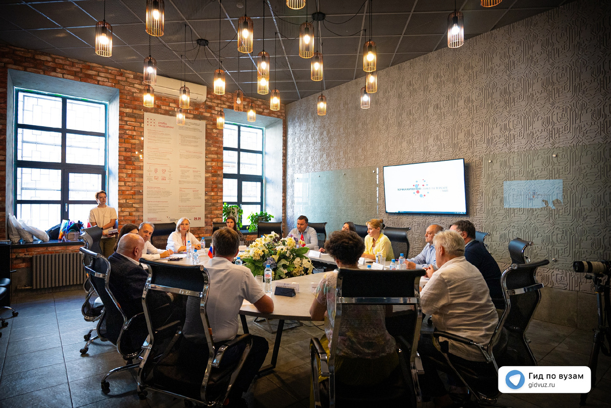 Встреча с авиакомпанией «Россия», ГУАП. СМИ «Гид по вузам».