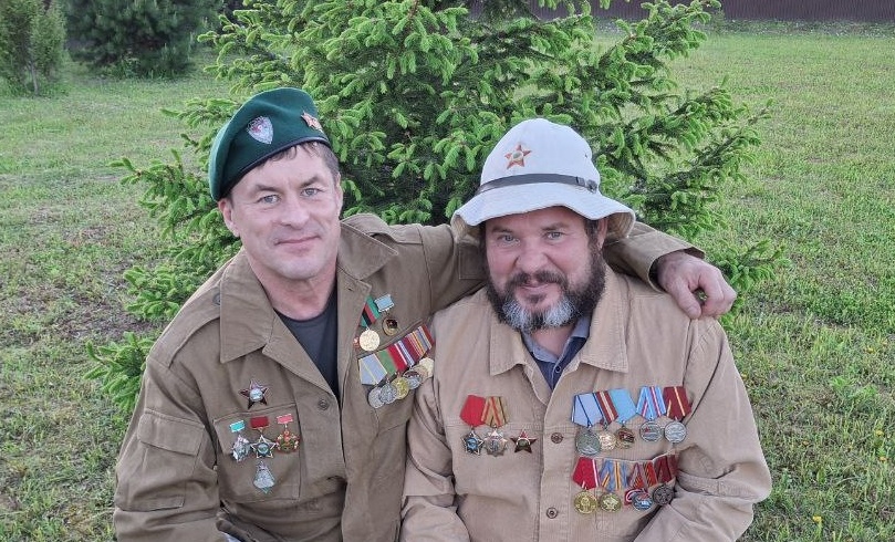 Подарена другу... Озадачился покупкой новой и прикурил угорая))