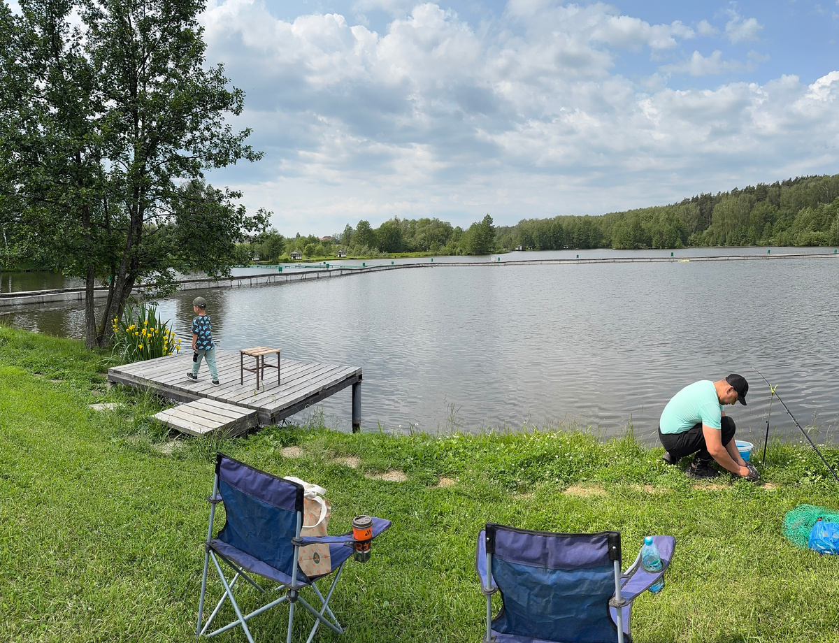 Отдыхали семьей на рыбалке 