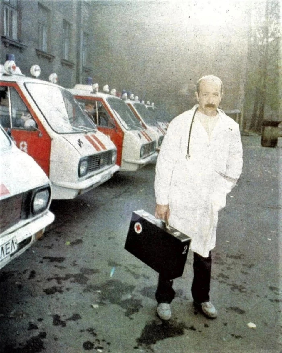 Александр Розенбаум - врач скорой помощи, 1970-е