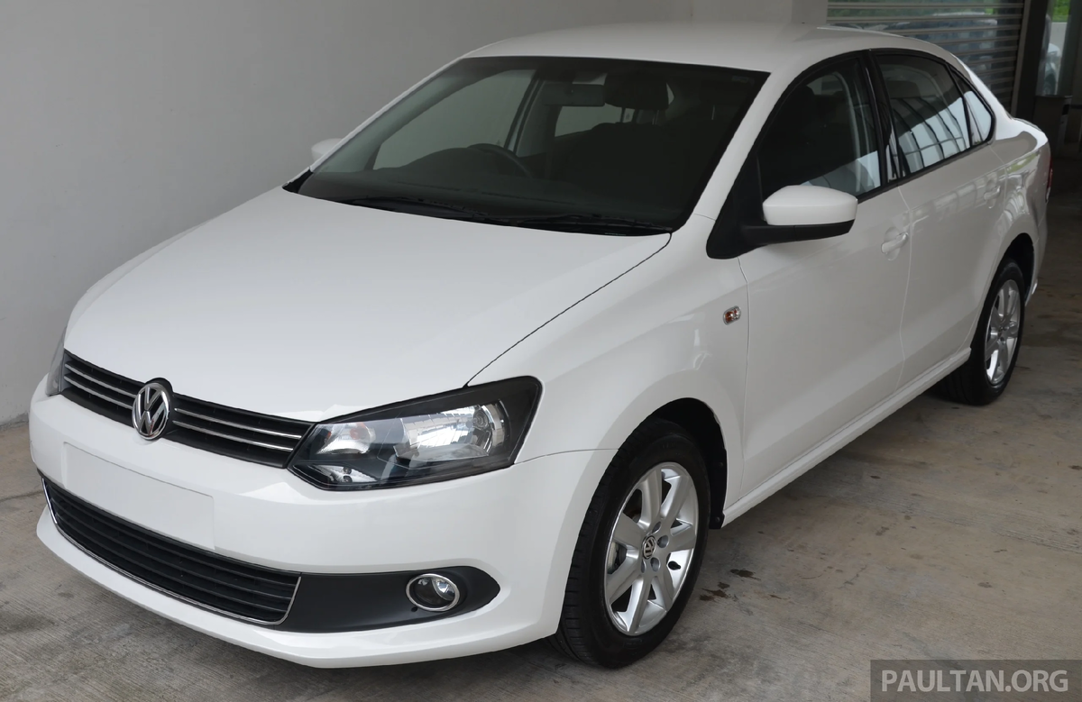 Volkswagen Polo Sedan - 2015 год