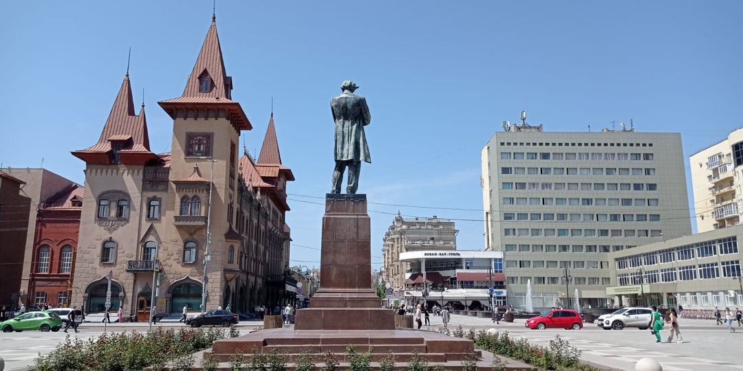 Саратовский авиазавод станет производить части самолета ЯК-42
