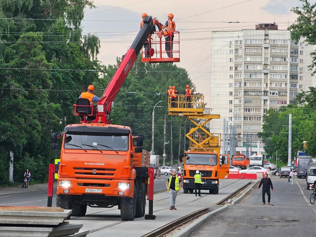    Александр Чепик требует ускорить реконструкцию трамвайных путей в Курске