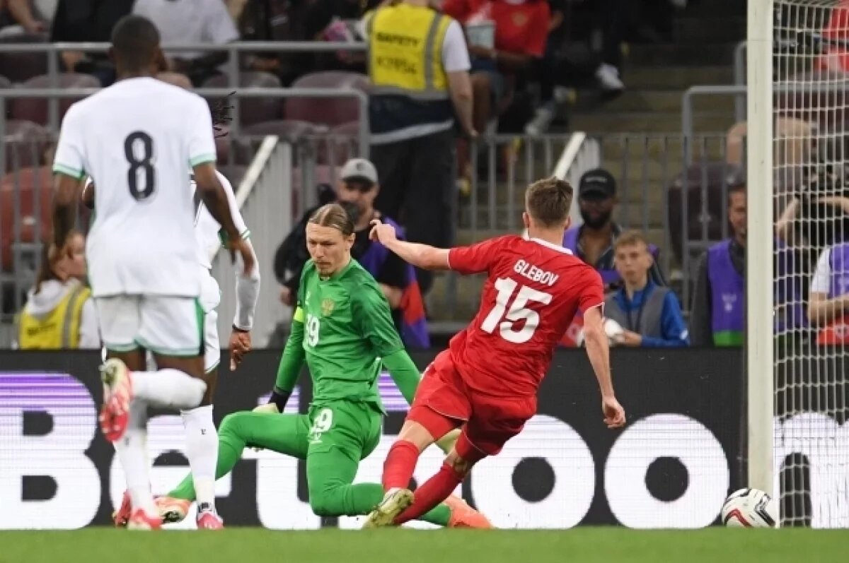    Голкипер Матвей Сафонов: совершил ошибку, решив сыграть низким пасом