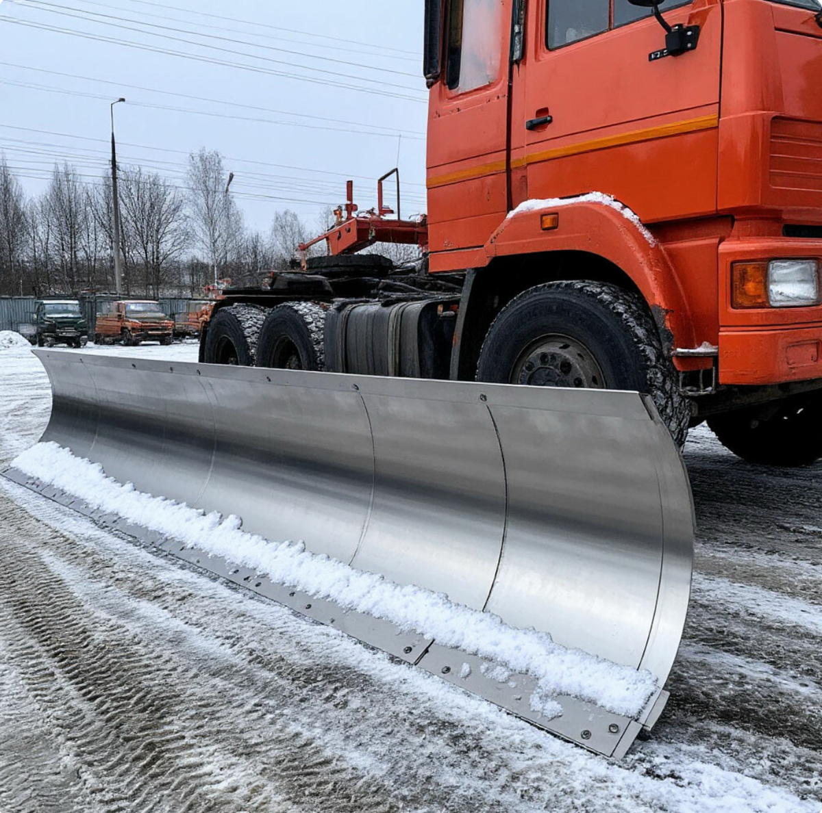 Ширина от 3 -3.5м 
