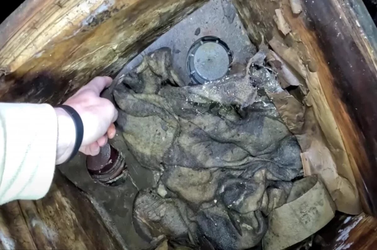    Блогер с Сахалина обнаружил мины и военное снаряжение в заброшенном штабе