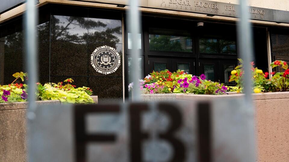     Глава ФБР рассказал о потайной комнате, найденной в штаб-квартире ведомства Global Look Press/Liu Jie/XinHua