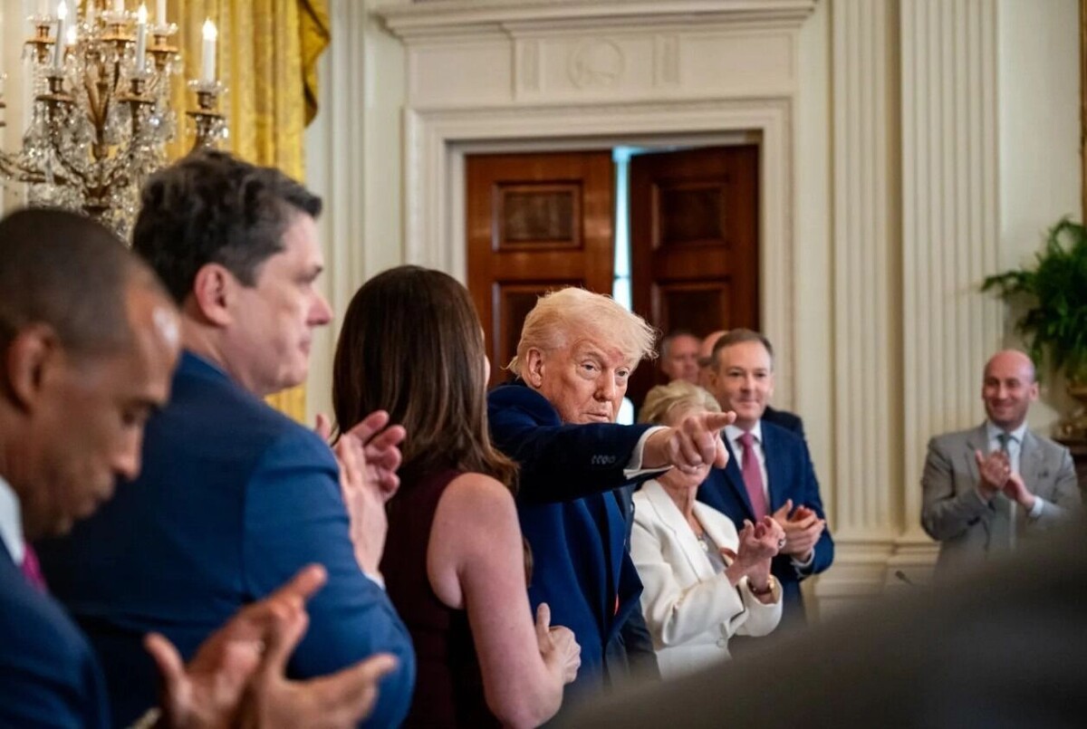 Трамп говорил, что Маск перестал эффективно выполнять свои обязанности и вообще «сошел с ума». Фото: Пресс-служба Белого дома