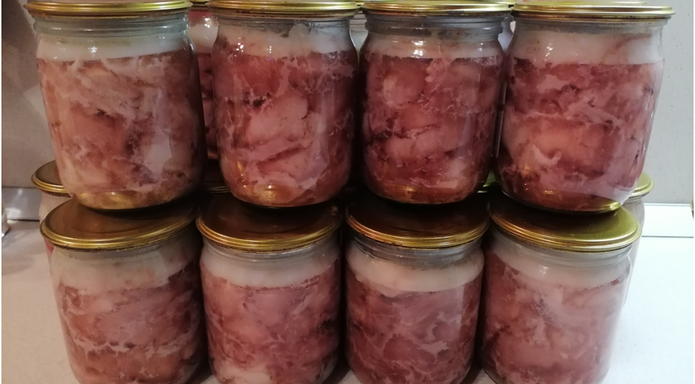 Домашняя тушёнка из свинины в автоклаве.