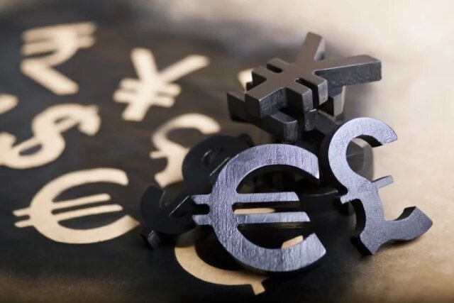    Сколько стоят доллар, евро и юань 7 июня?