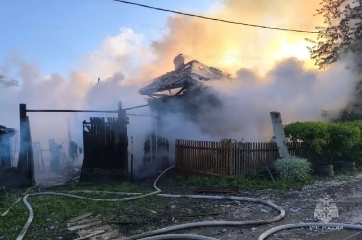    30 пожаров потушили за сутки на Среднем Урале, погибли два человека