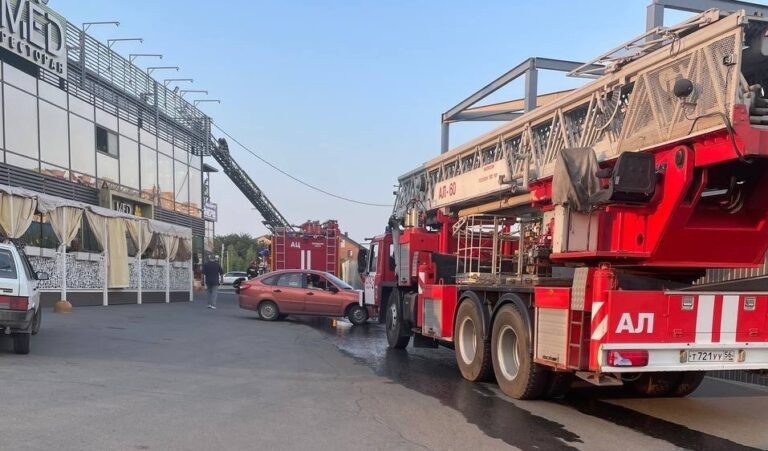    В Оренбурге на «Фермер базаре» в ресторане тушили пожар Марина Шарт