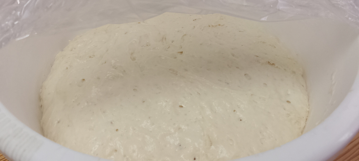 Поставила опару.