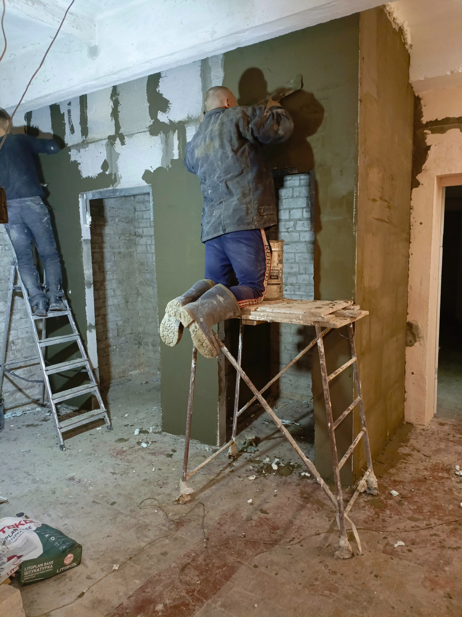 Тонкая штукатурка шпателями