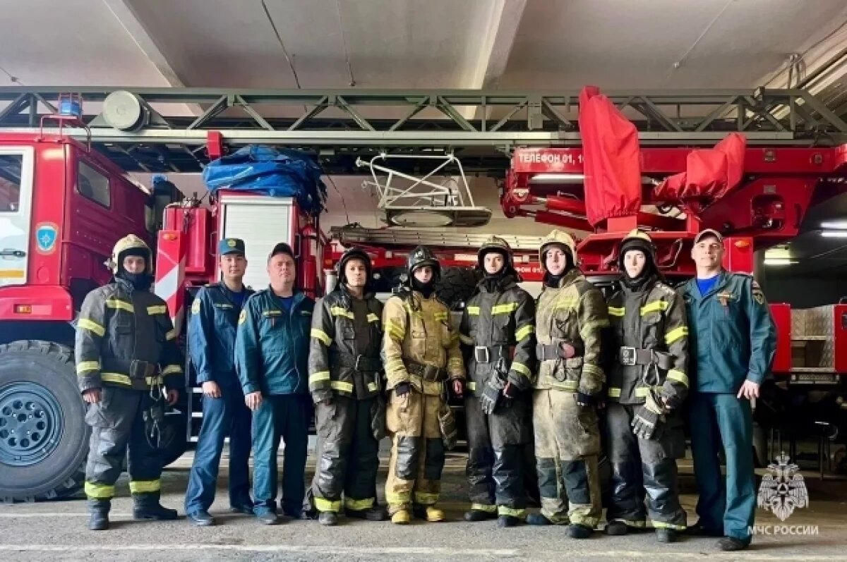    В Пермском крае пожарные спасли 19 человек из горящего пятиэтажного дома