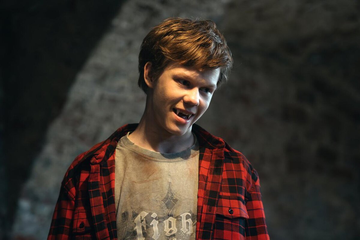 онлайн-кинотеатр START
Тимофей Кочнев в роли Женька в 3-м сезоне "Вампиров средней полосы".