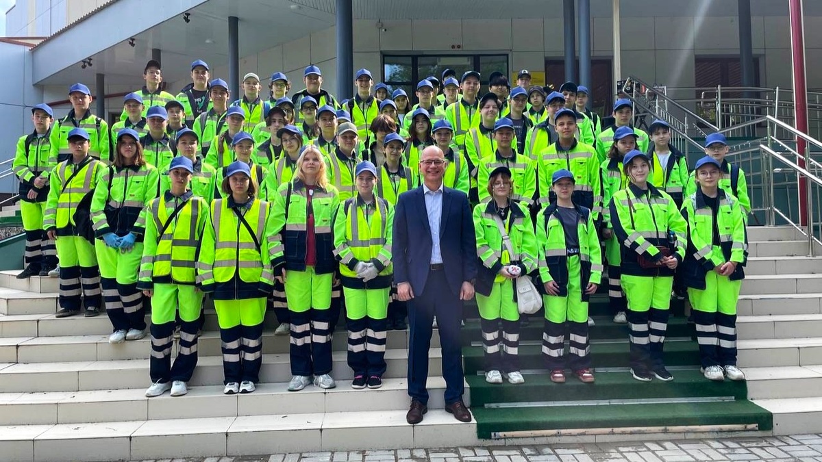    В Урае больше 60 подростков торжественно вступили в трудовые отряды