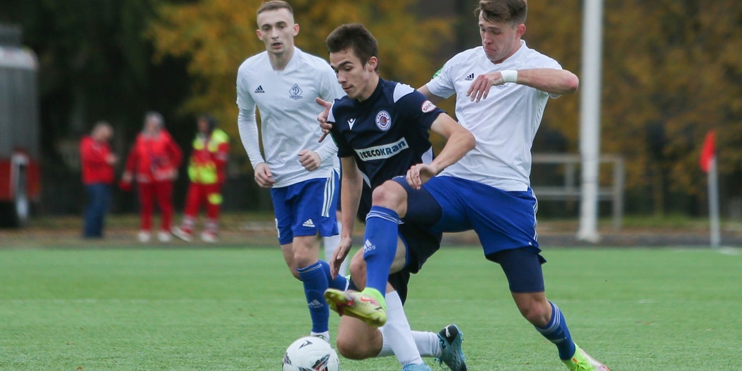 Все три мяча в ворота «Динамо - Брянск» футболисты Обнинска провели в Брянске