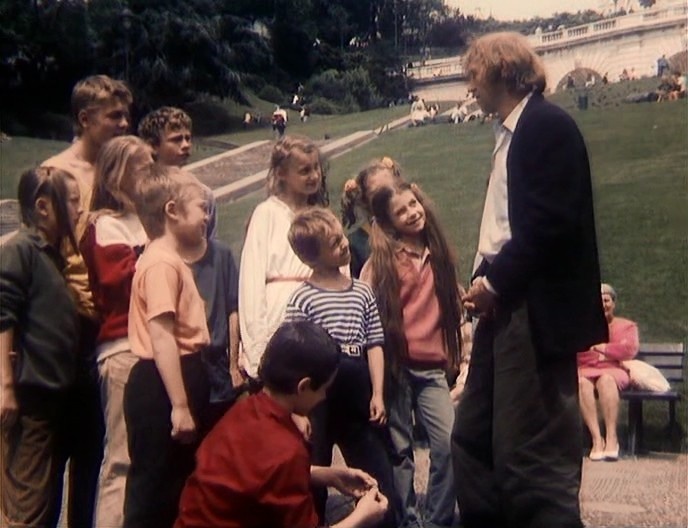 «Окно в Париж»