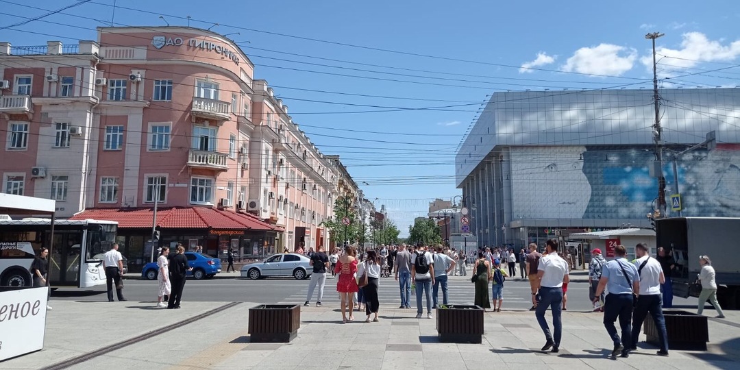 На улице Чапаева в Саратове снесут ларьки рядом с «Детским миром»
