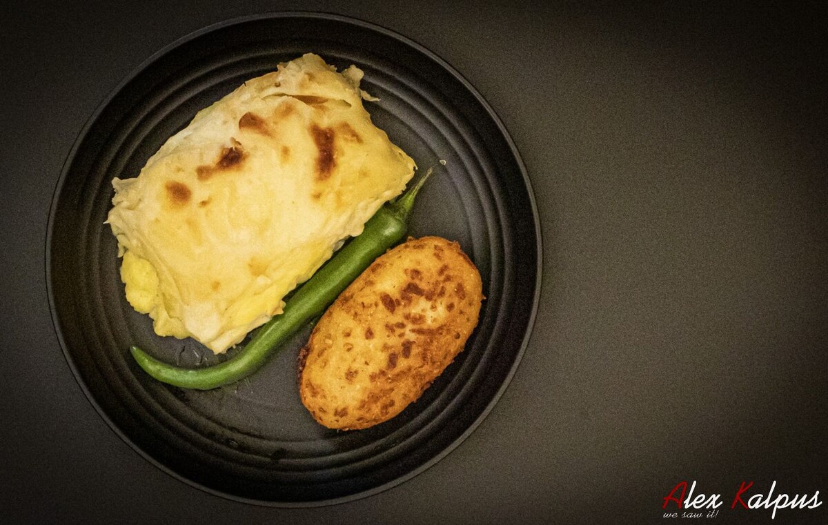 Ачма и чвиштари. Ачма занимает особое место в пантеоне грузинской кухни – это не просто 
сырный пирог, а многослойное воплощение кулинарной философии Грузии