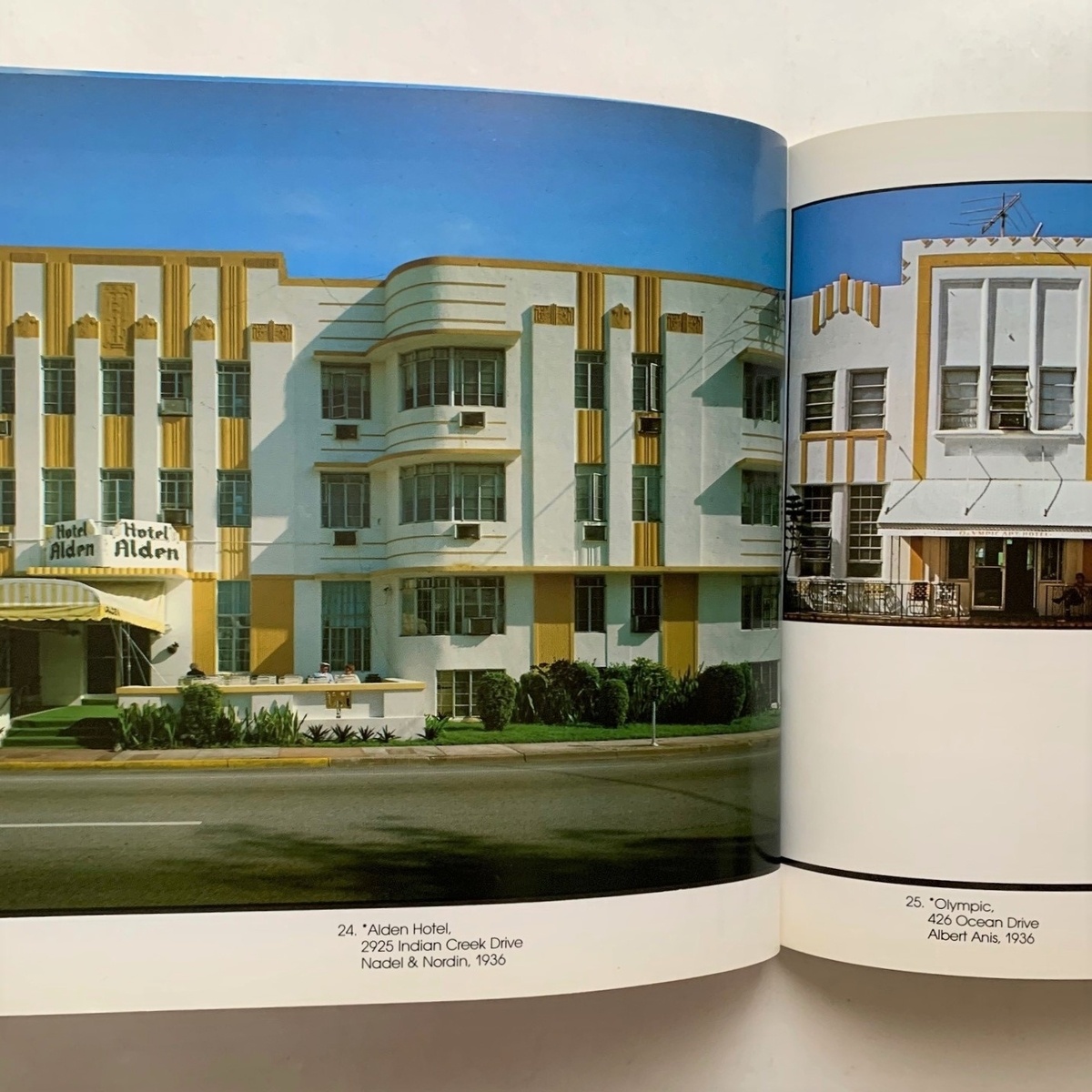 Laura Cerwinske "Tropical deco : the architecture and design of old Miami Beach", 1981
