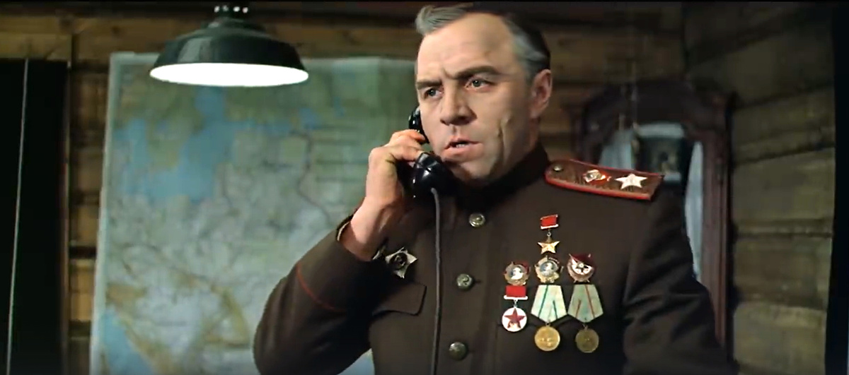 Кадр из кинофильма "Освобождение: Огненная дуга", 1968 г., режиссер Юрий Озеров, сценаристы Юрий Бондарев, Оскар Курганов, Юрий Озеров, композитор Юрий Левитин (скриншот)