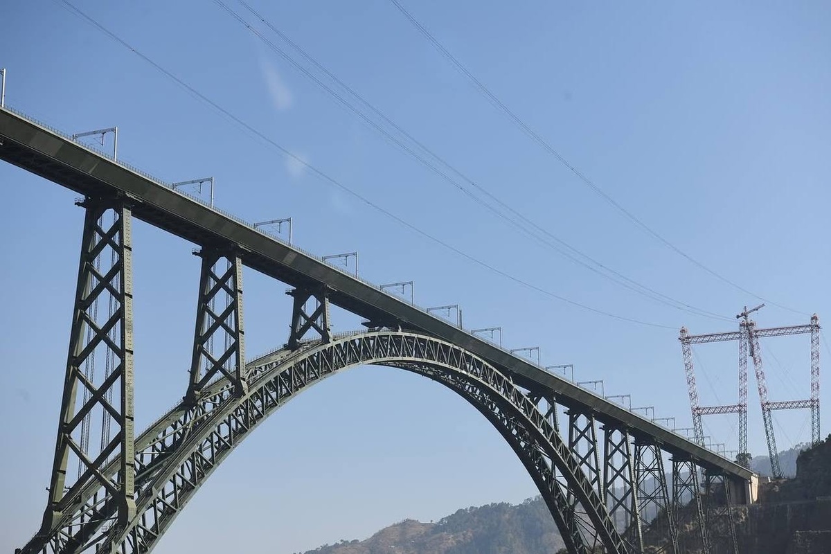 В Индии открыли самый высокий железнодорожный мост в мире — Чинабский мост