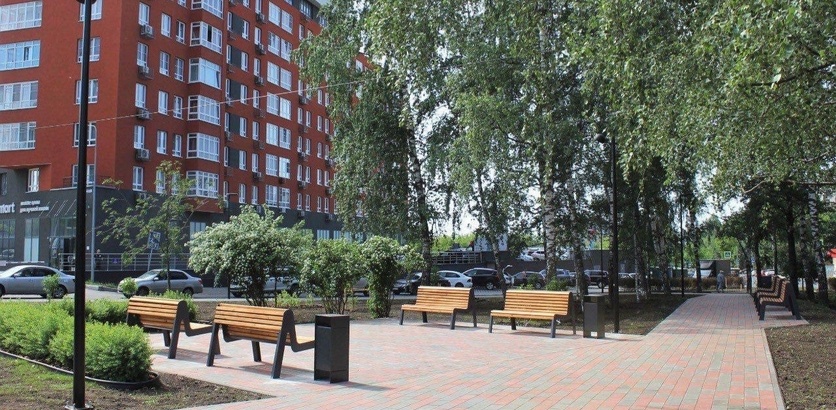   В дальнейшем сквер планируют украсить памятником народному художнику РСФСР Павлу Гусеву