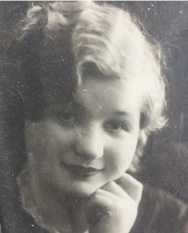 Зинаида Одегова в молодости