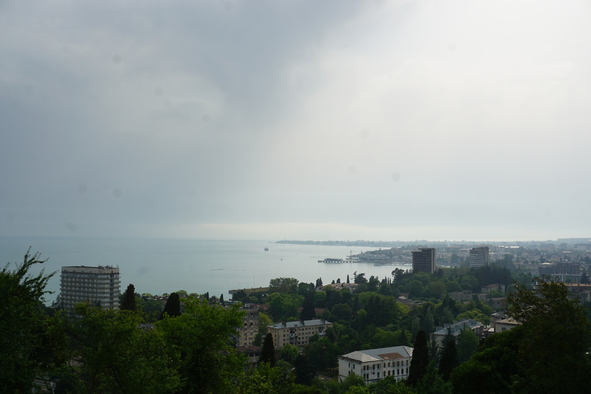 вид на Сухум с горы Баграта
