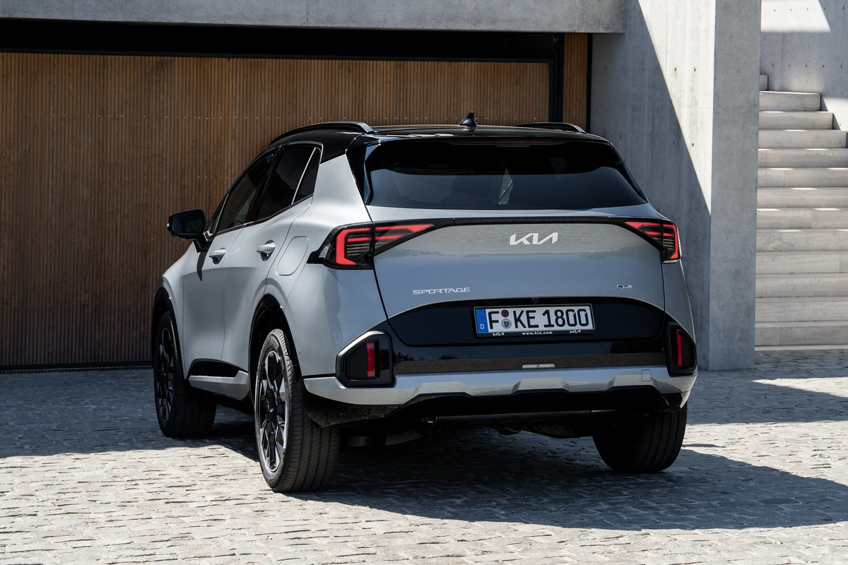 Оформление кормы  Kia Sportage