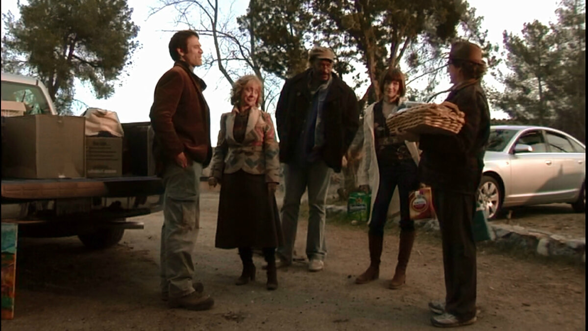 Друзья-коллеги пришли попрощаться с Олдманом (с) Кадр из фильма