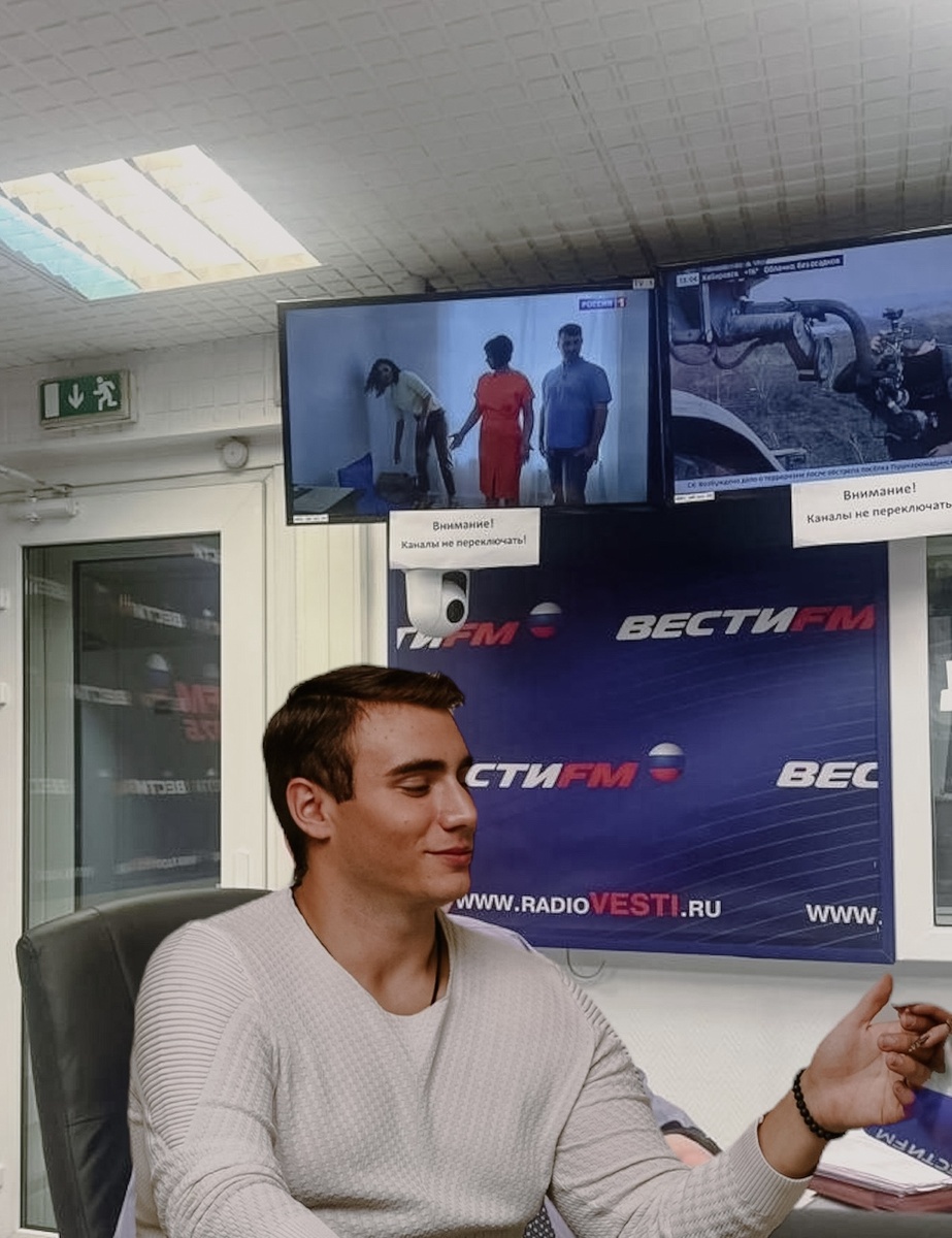 Николай Попов в студии «Радио Россия»